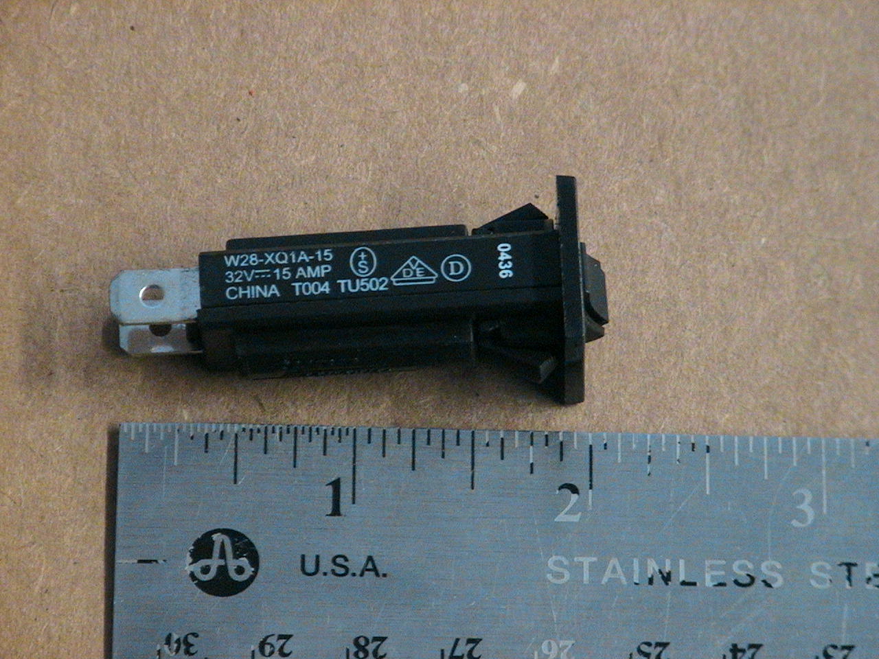 240v 15 amp breaker